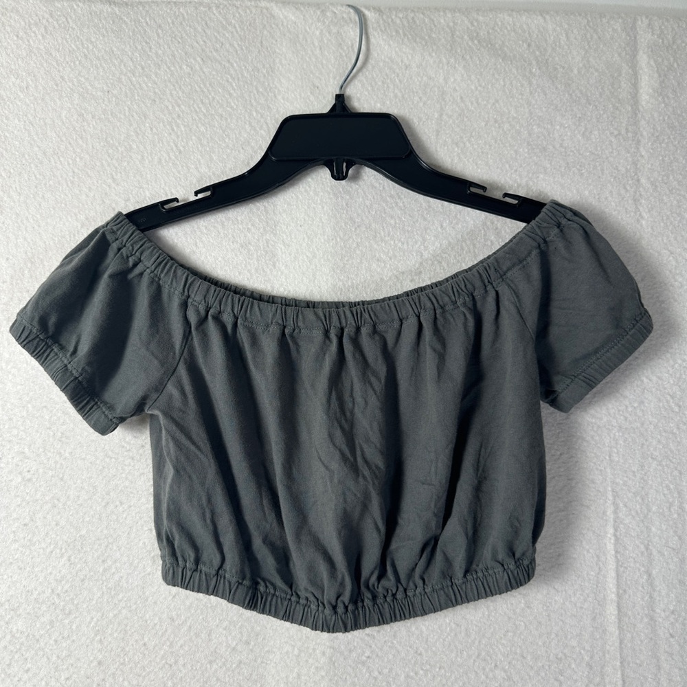Wilfred Charcoal Off-Shoulder Crop Top